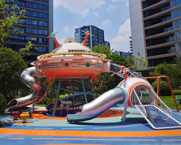 武汉太空飞碟造型不锈钢滑梯+攀爬架